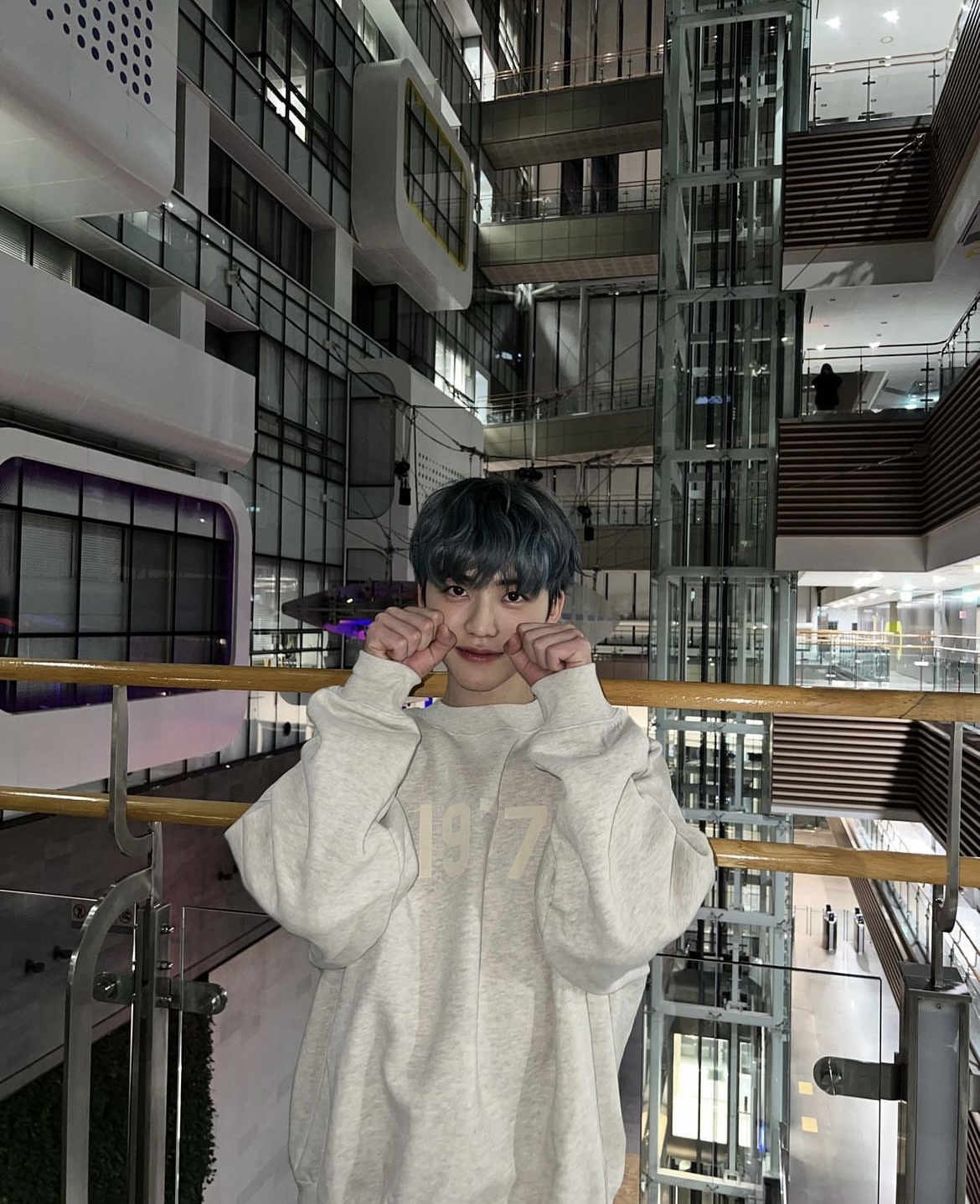 [잡담] 와 얼굴 개작은데 눈 개큼 | 인스티즈