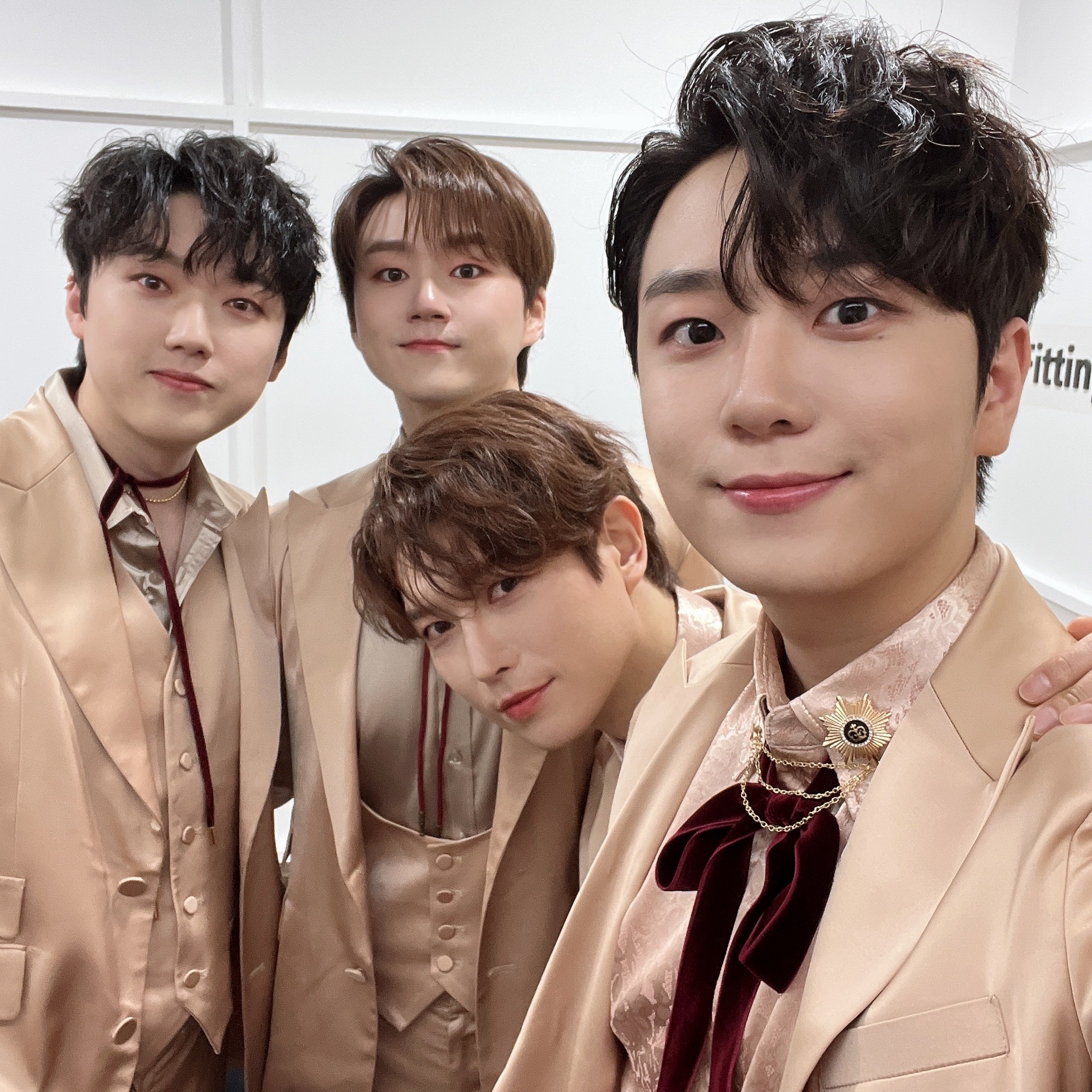 [잡담] 포레스텔라 코디 예뻐서 찾아보는데 | 인스티즈