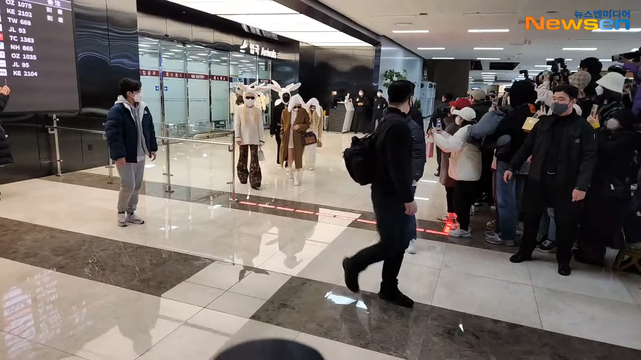 [잡담] 오늘자 공항 트와이스.jpg | 인스티즈