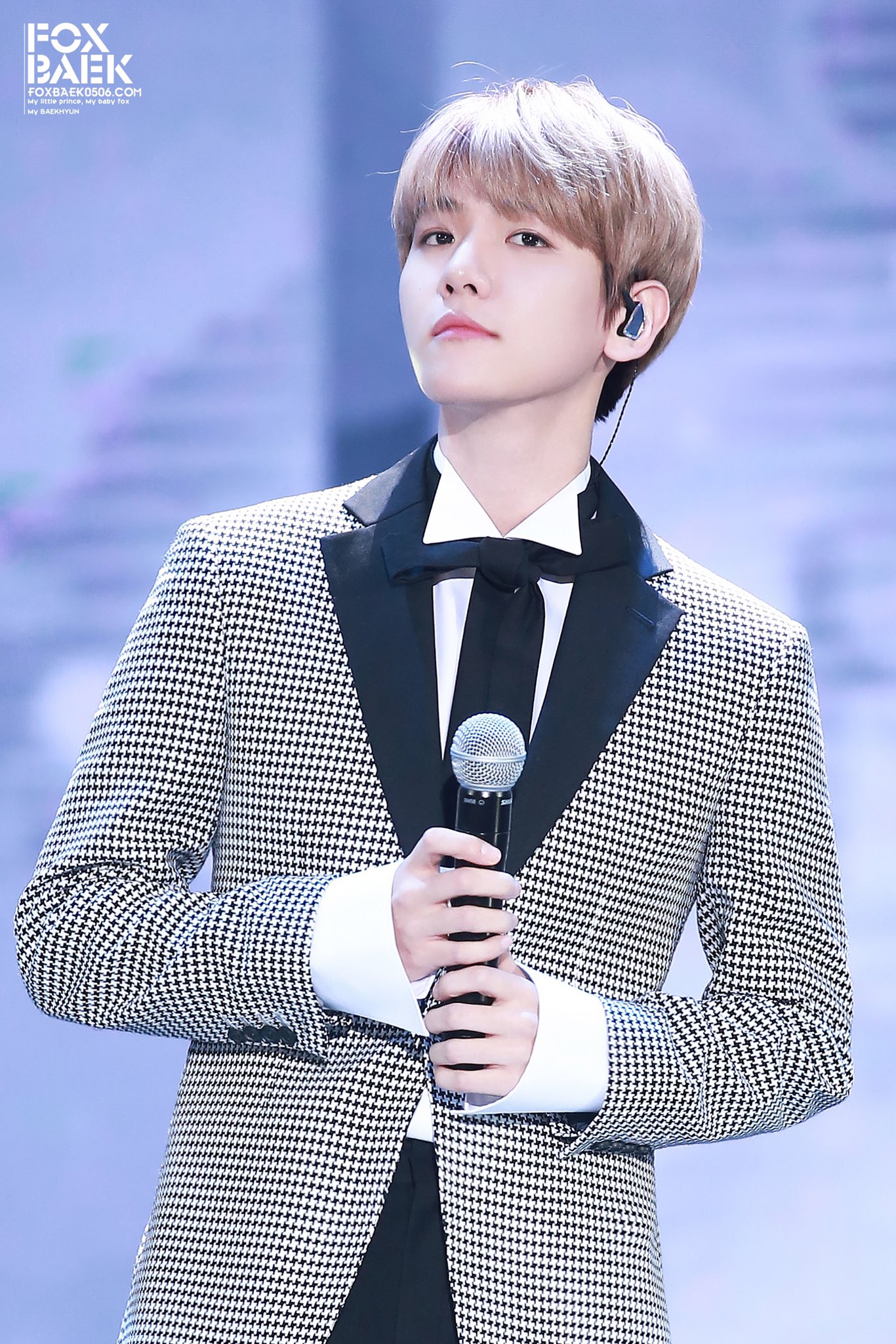 [잡담] 백현이들아 홈마가 옛날 사진 풀어줌..😚 | 인스티즈