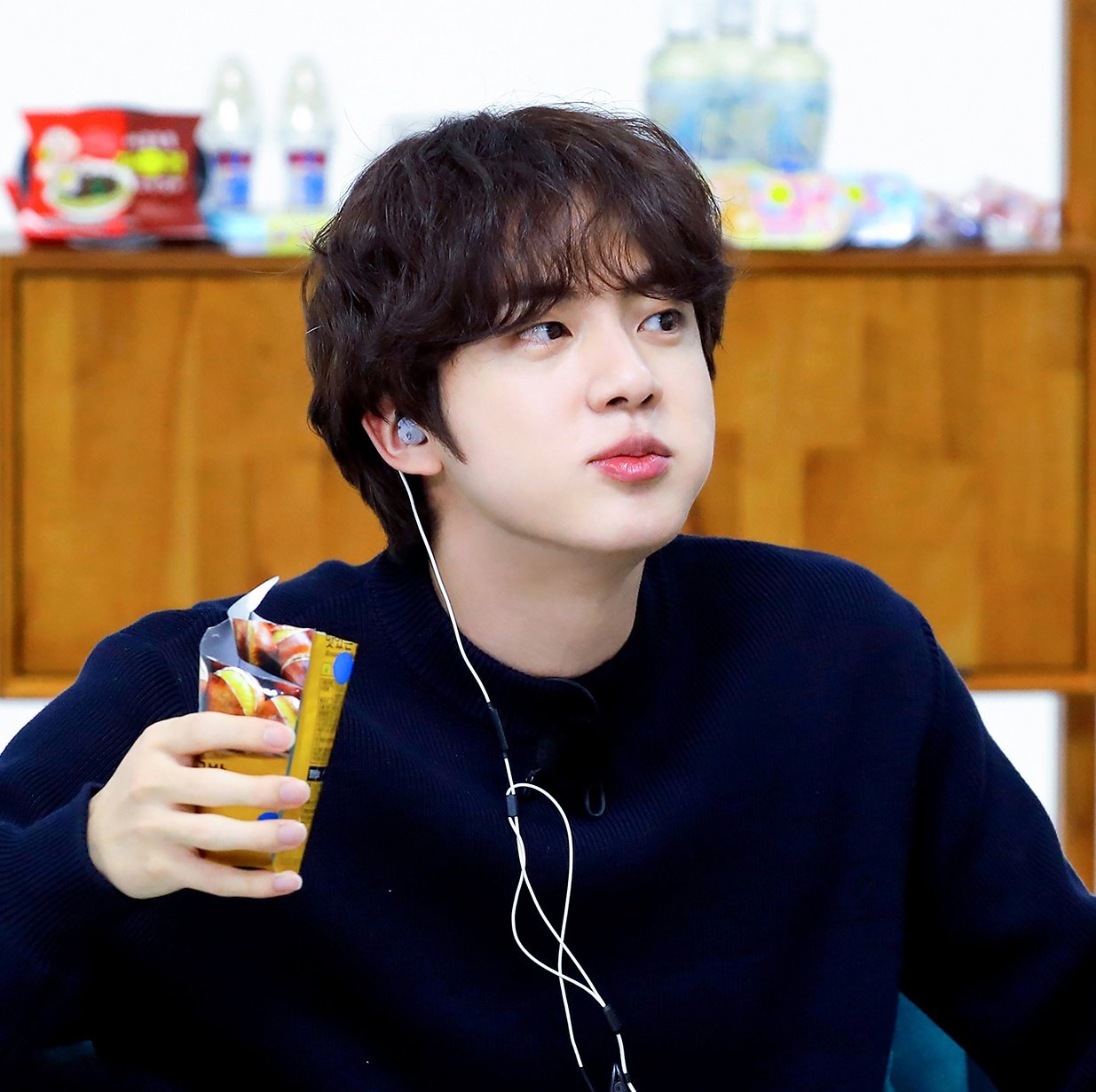 [잡담] 방탄 진 돌아오면 먹는 광고 많이 찍어줬으면 | 인스티즈