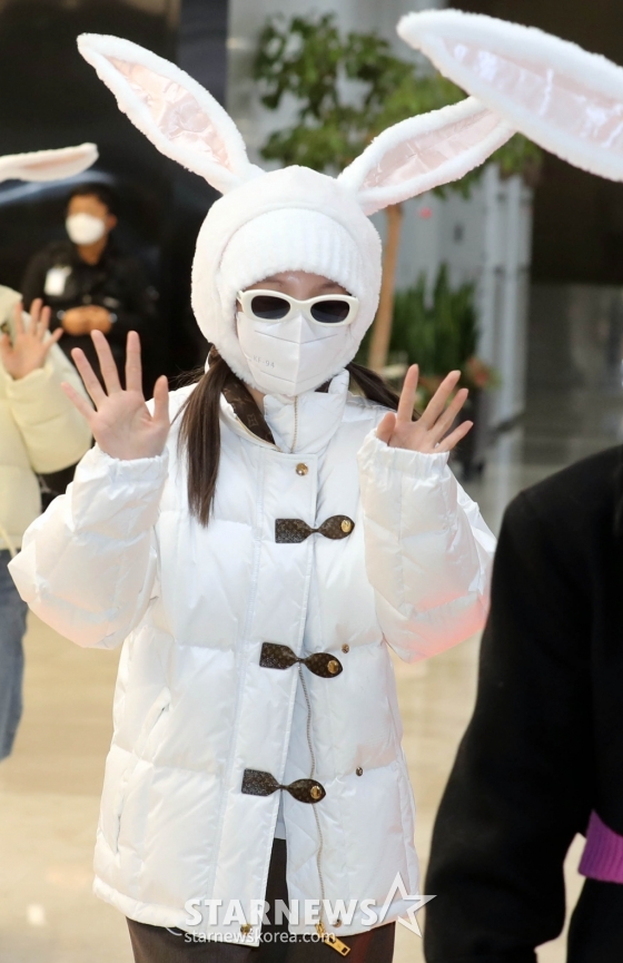 [잡담] 트와이스 토끼 머리띠 이거 어디서 구해? | 인스티즈