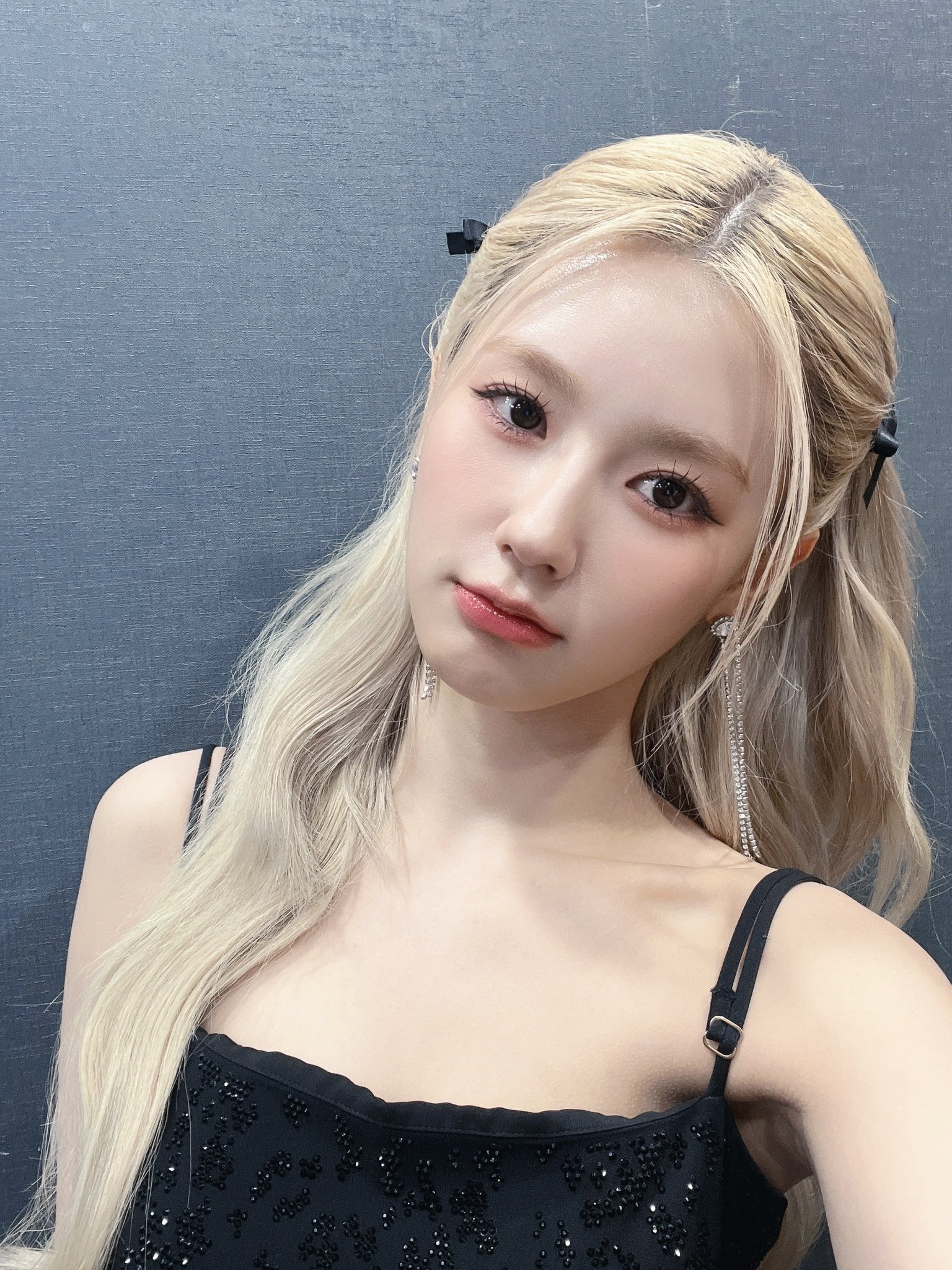 [잡담] 예쁘면 퍼스널 컬러를 무시할 수 있다는 걸 보여 주는 아이돌 | 인스티즈