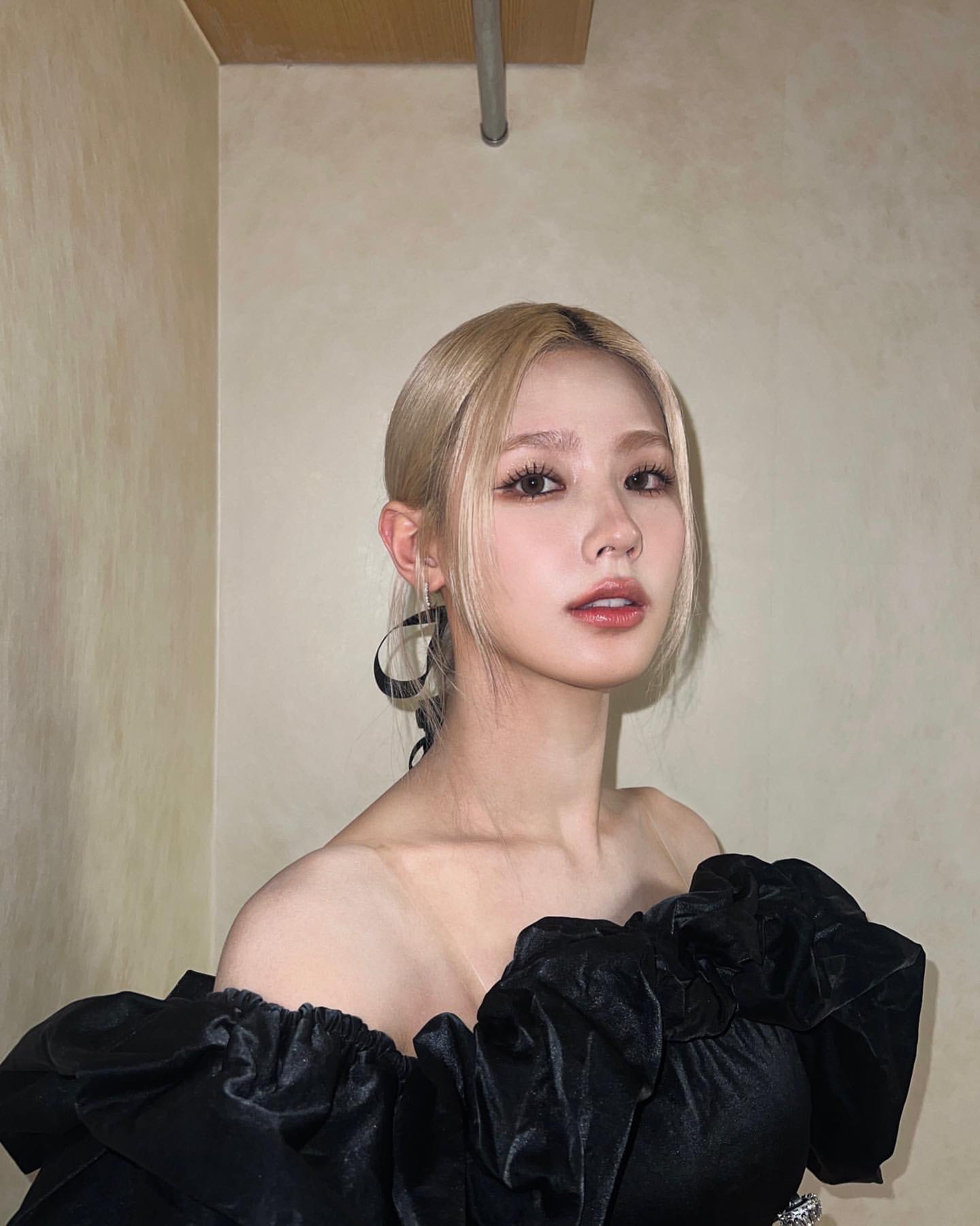 [잡담] 후면 기본 카메라로 후레쉬 터트려서 찍은 사진이 이 정도래 말이 되나 | 인스티즈