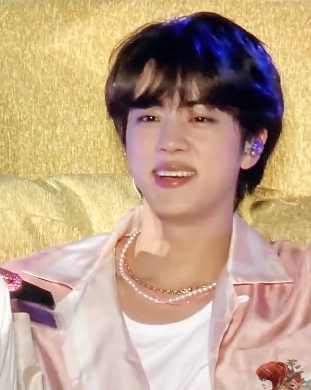 [잡담] 방탄 진 실친분들이 왜 공주라고 부르는지 알 것 같음ㅋㅋㅋㅋ | 인스티즈