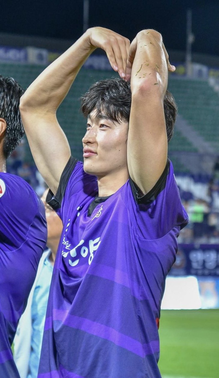 [잡담] 안양 조규성은 진짜 아이돌 바이브야... | 인스티즈