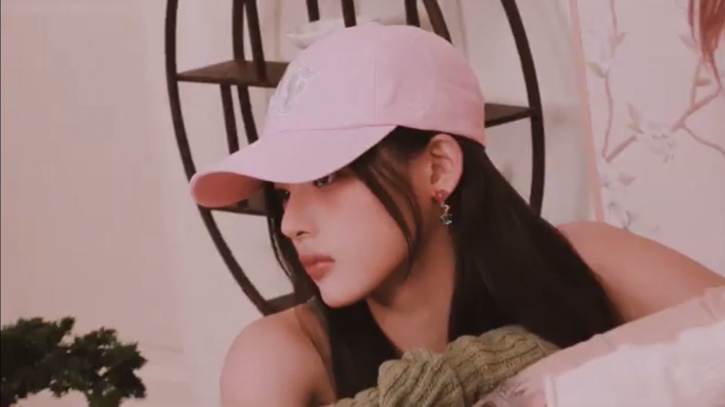 [잡담] 볼캡 민지 미쳤다 | 인스티즈