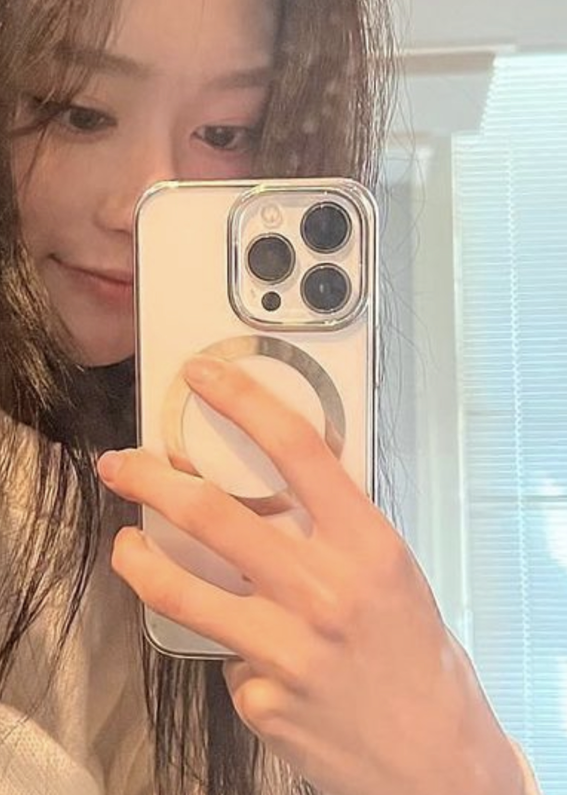 [잡담] 민주님 이 폰케이스 정보 아는 사람 ㅠㅠ | 인스티즈