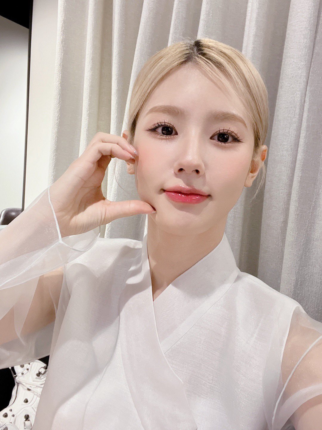 [잡담] 미연이 한복 입은 거 보는데 너무 예쁘다 🥹 | 인스티즈