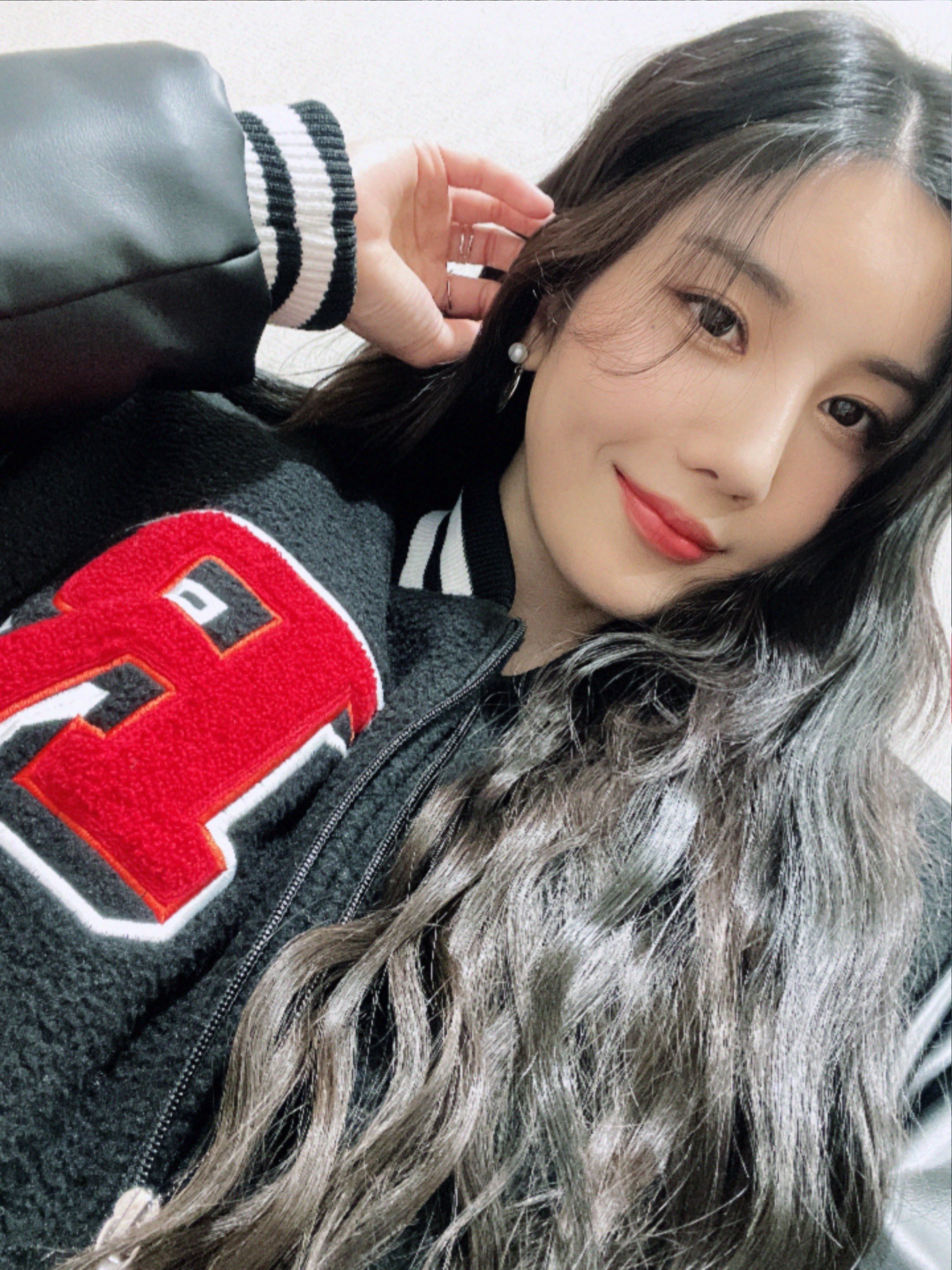 [잡담] 자기 맨날맨날 예쁜거 아는 권은비가 좋다.twt | 인스티즈