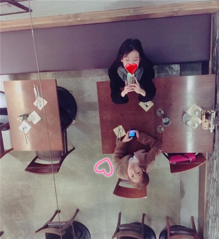 [잡담] 누가 아이유 여친자리랑 이종석 남친자리까지도 이미 꽉 차있대ㅋㅋㅋ | 인스티즈