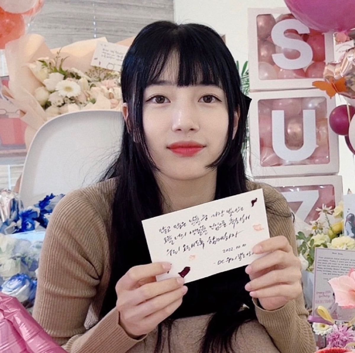 [잡담] 내 취향 여돌 비주얼 투탑 지수지🐰 | 인스티즈