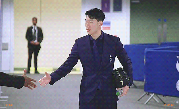 [잡담] 쏘니야... 손흥민아..... 이 남자 피지컬 진짜 어쩌지... | 인스티즈