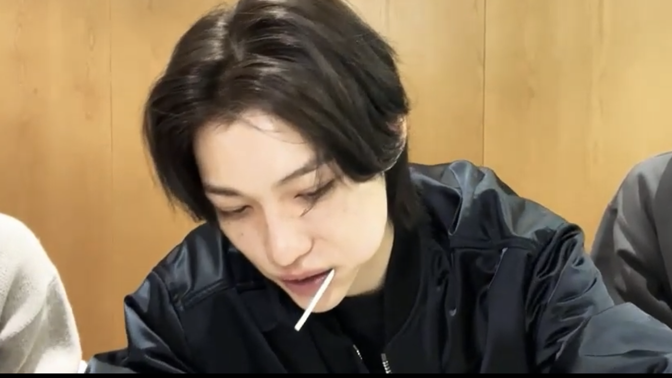[잡담] 얘들아 필릭스 양아치에서 쿠로미됐다 | 인스티즈