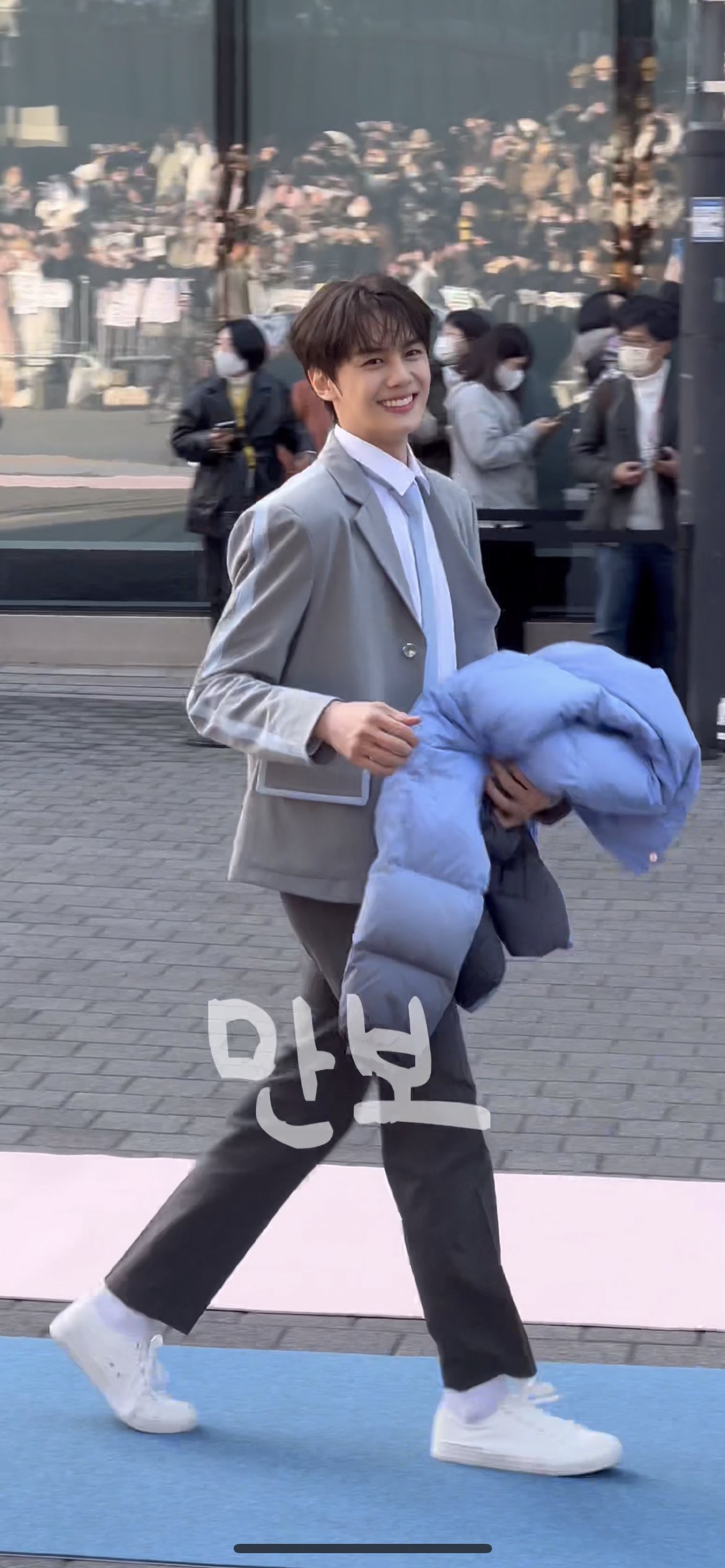 [잡담] 보플 이 아기 웃는거 댕댕이 그 자체 | 인스티즈