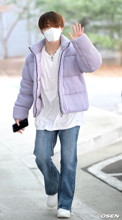 [잡담] 세븐틴 멤버들 오늘 골디 출국때 사복 각자 취향 넘 보임ㅋㅋㅋㅋㅋㅋㅋ | 인스티즈
