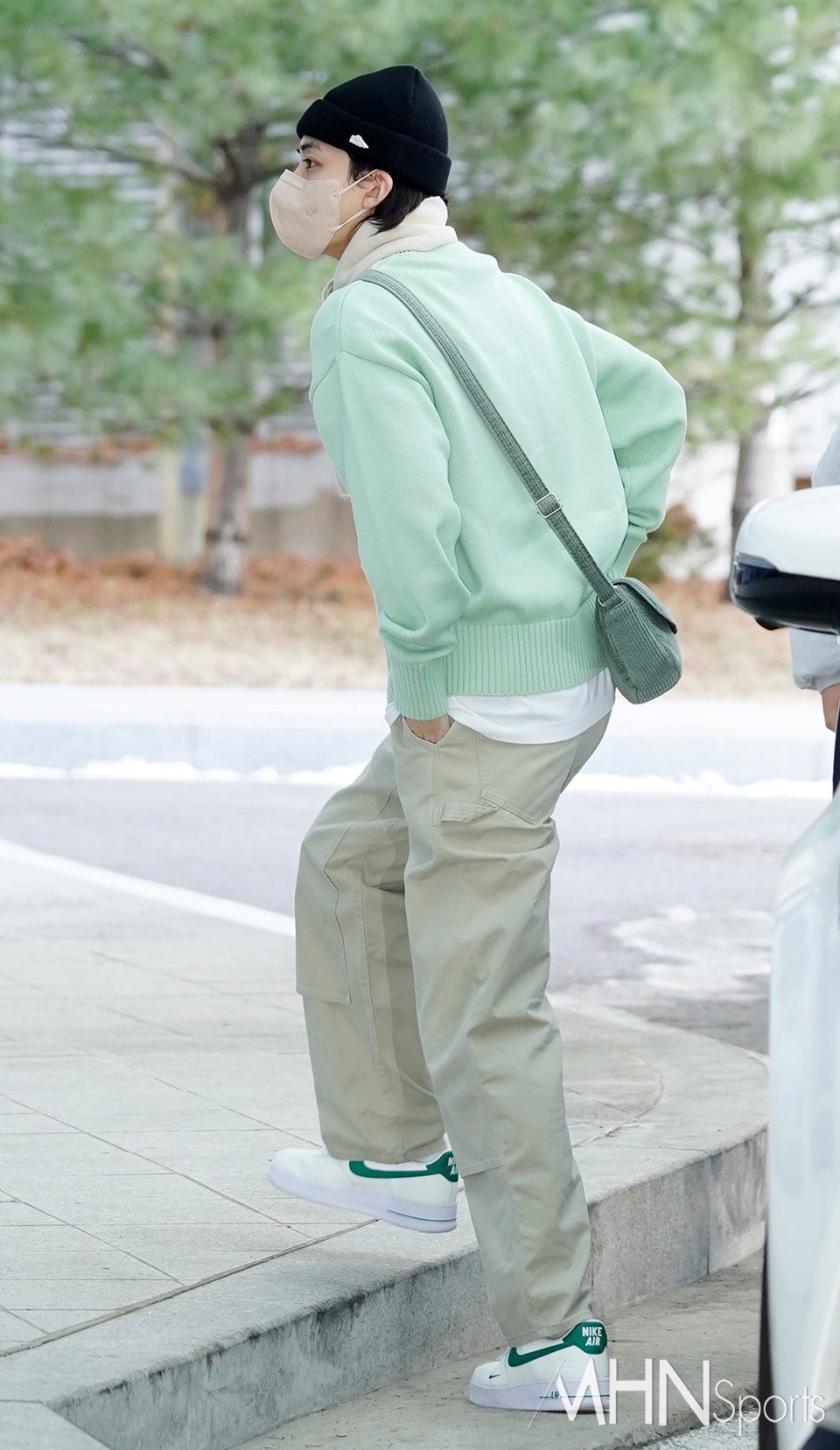 [잡담] 세븐틴 멤버들 오늘 골디 출국때 사복 각자 취향 넘 보임ㅋㅋㅋㅋㅋㅋㅋ | 인스티즈