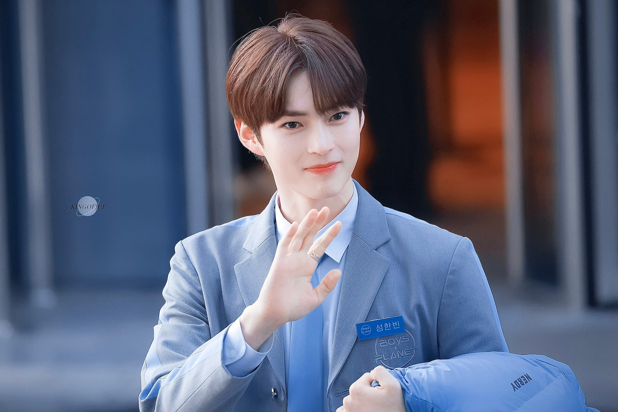 [잡담] 보플 K센터 귀여움과 잘생김 볼 사람..✋️ | 인스티즈