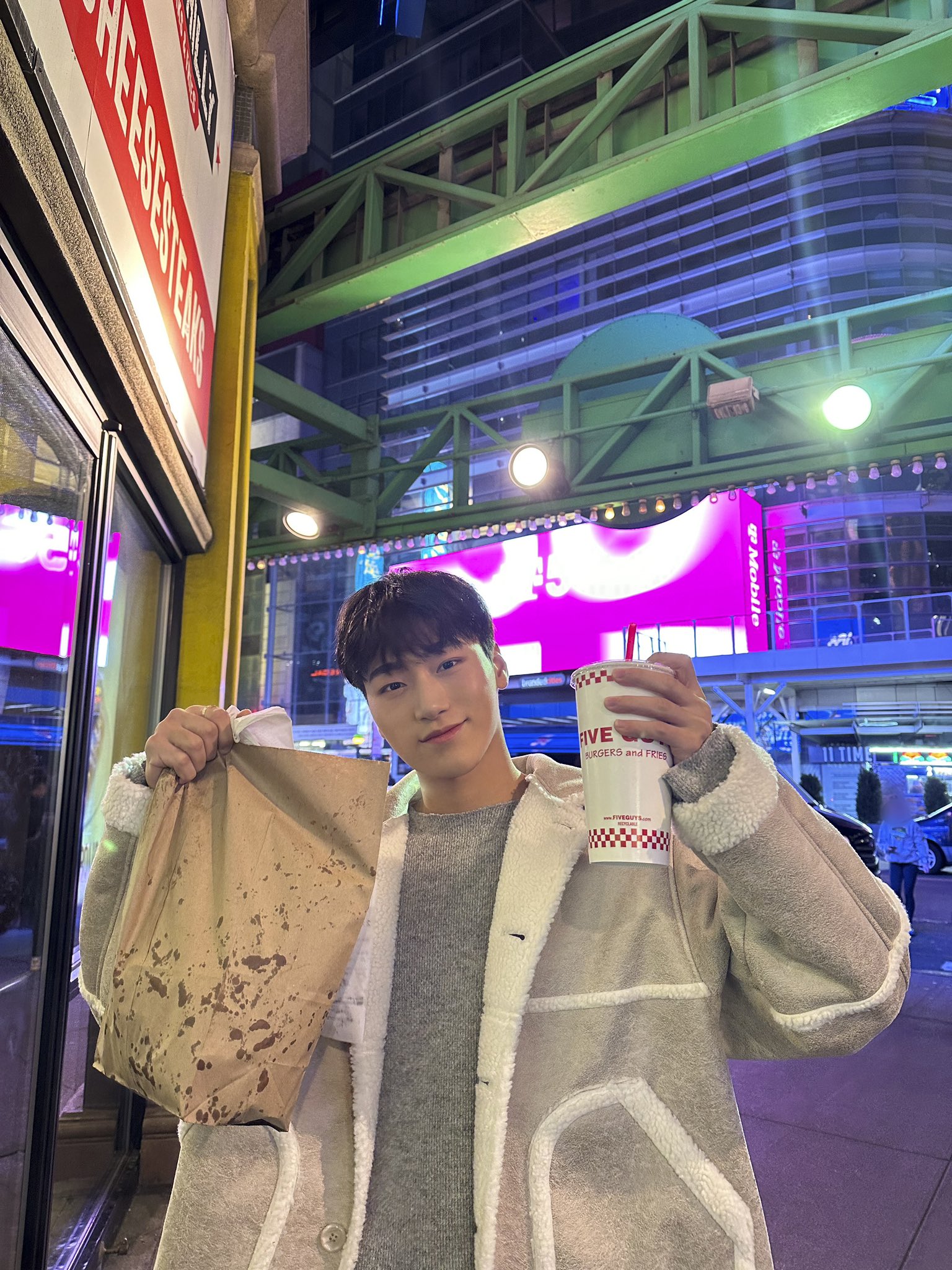 [잡담] 최산은 쌩얼이 진짜 잘생긴거같음 | 인스티즈
