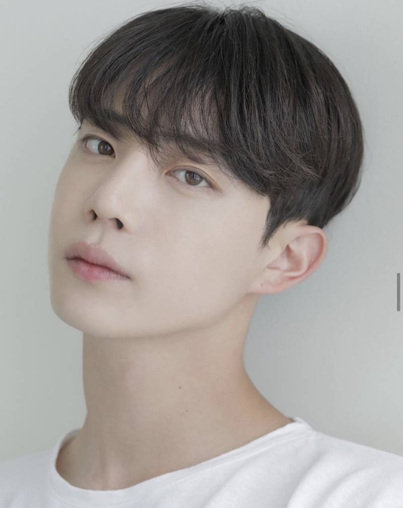 이분 개잘생긴거지? | 인스티즈