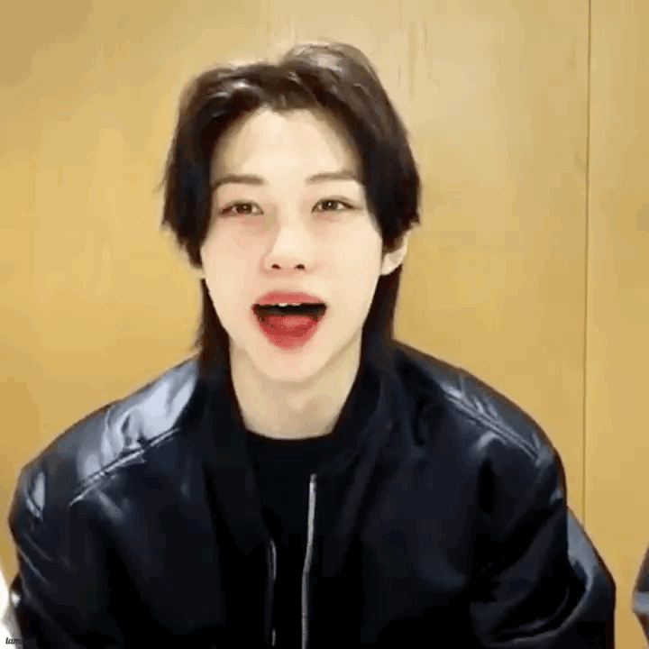 [잡담] 용복이 90도 양갈래 다시봐도 귀엽다 | 인스티즈