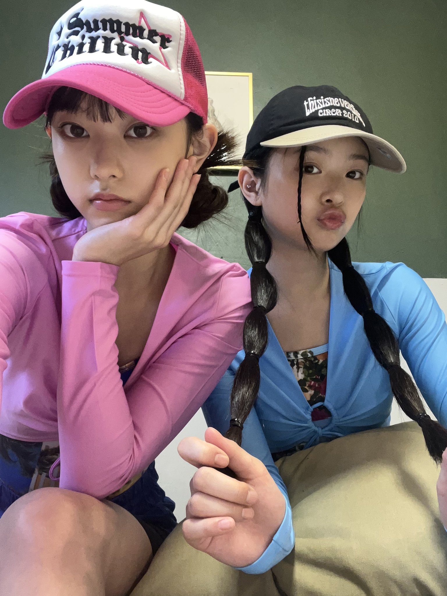 [잡담] 하니랑 해린(키티즈)에 대한 고찰... 세상에서 제일 낯가리는 고양이와 세상에서 젤 말 많은 외국인웅니는 어떻게 친해졌는가 | 인스티즈