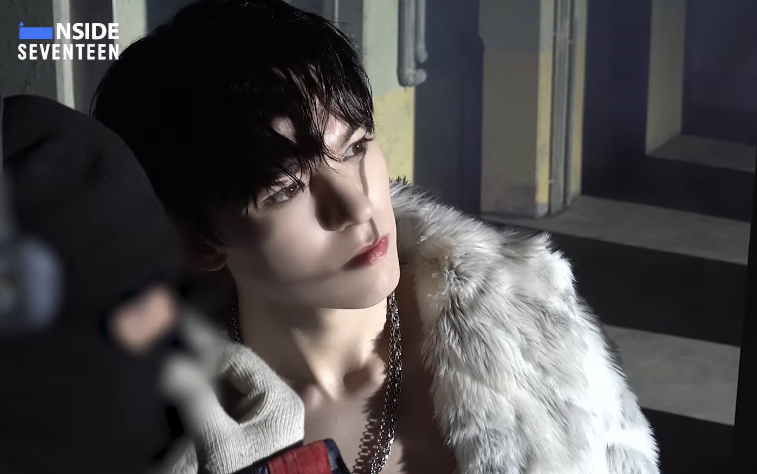 [잡담] 버논 모니터링하는 얼굴 | 인스티즈