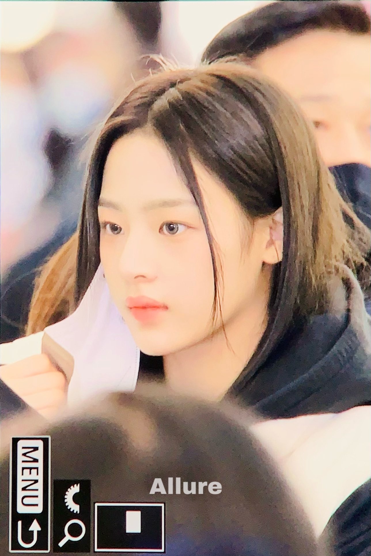 [잡담] ?? 민지 왤케 잘생겼어..? 당황 | 인스티즈