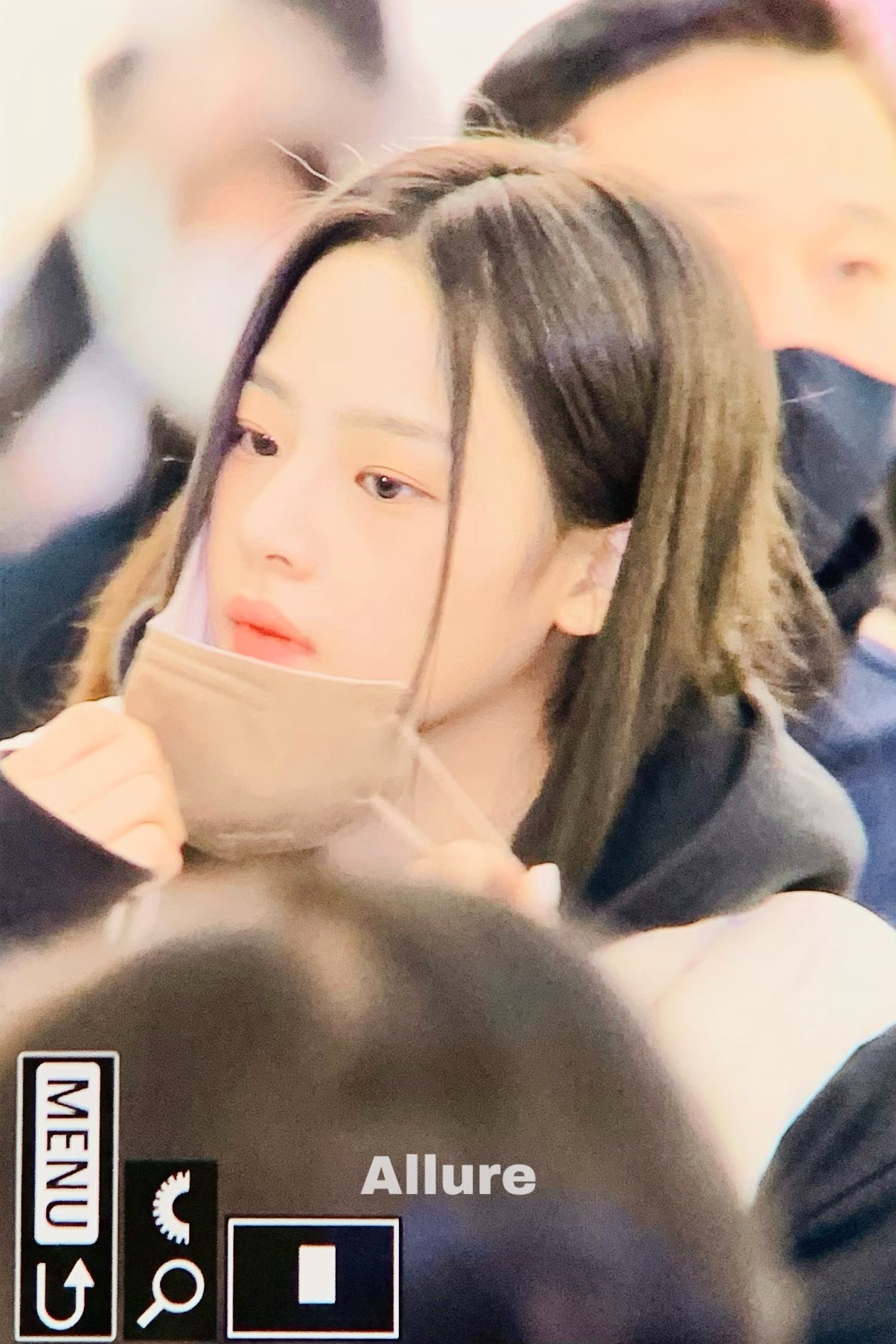 [잡담] ?? 민지 왤케 잘생겼어..? 당황 | 인스티즈
