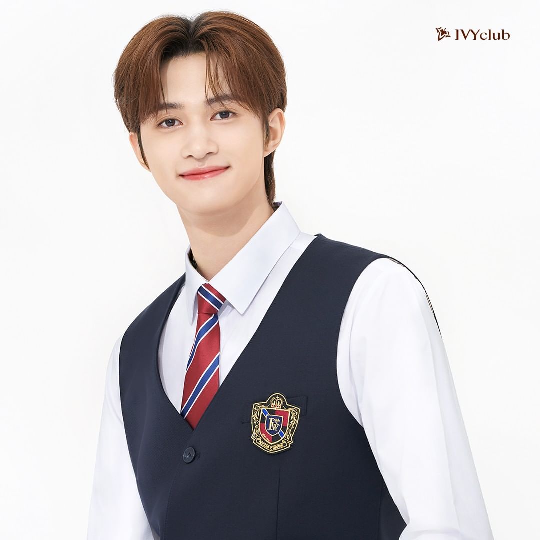 [잡담] 현재 아이비 클럽 교복 모델 | 인스티즈