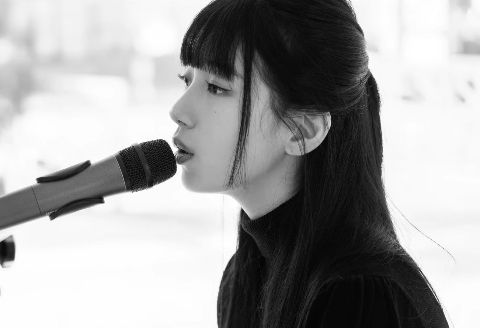 [잡담] 와.. 수지 진짜 예쁘다 | 인스티즈
