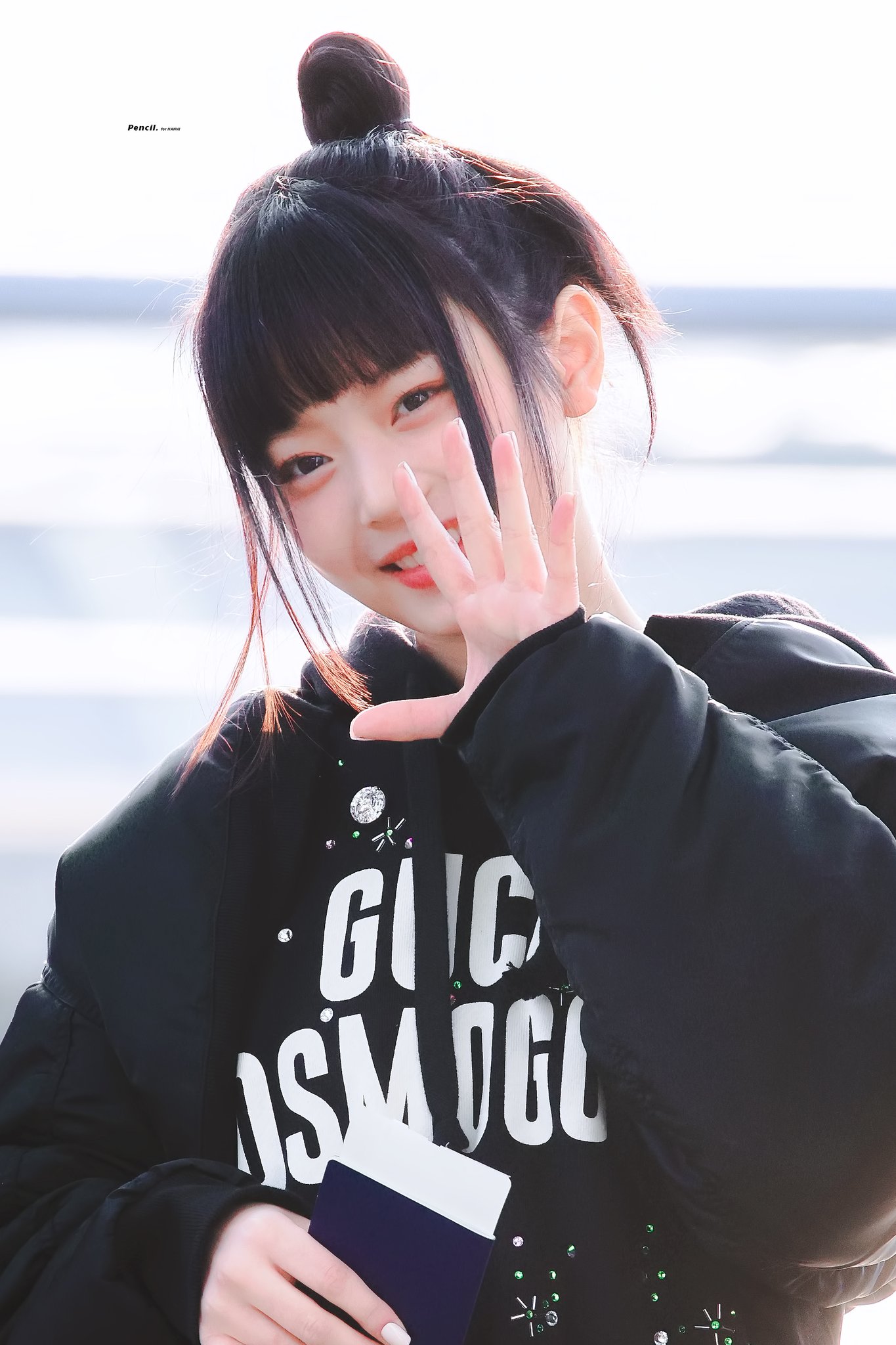 [잡담] 하니 오늘 똥머리 찰떡 | 인스티즈