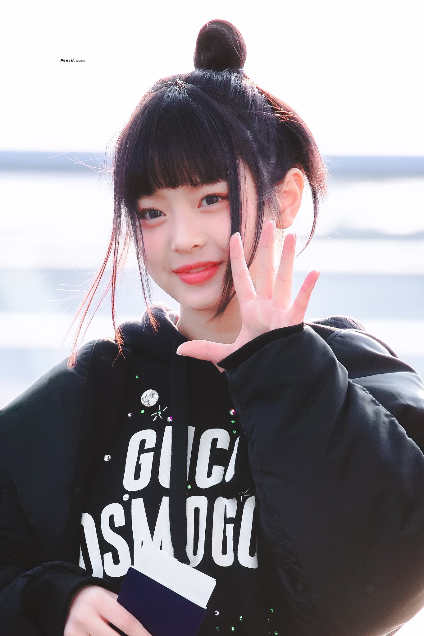 [잡담] 하니 오늘 똥머리 찰떡 | 인스티즈