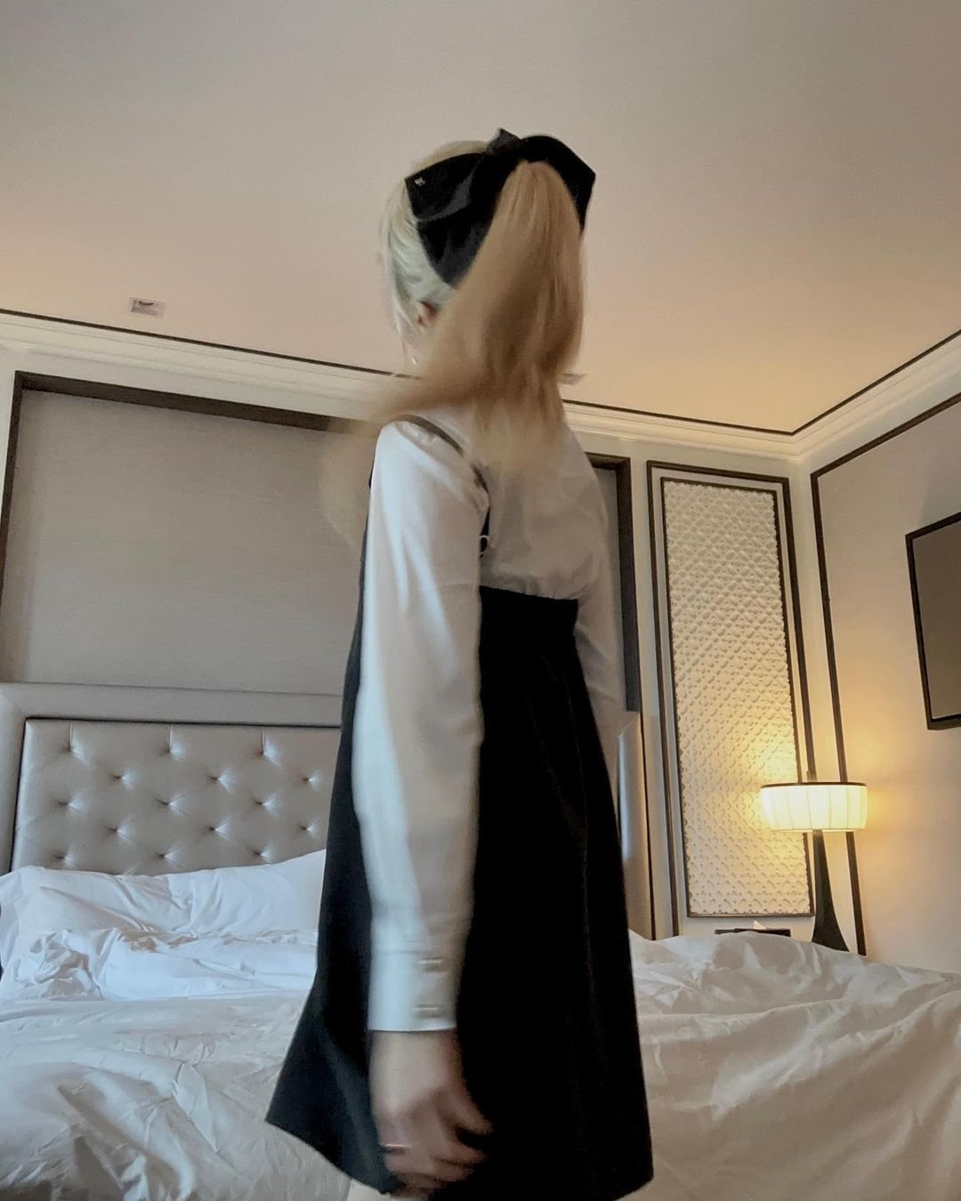 [잡담] 얘들아 허윤진 인스타 미쳤다 완전 귀공녀 | 인스티즈