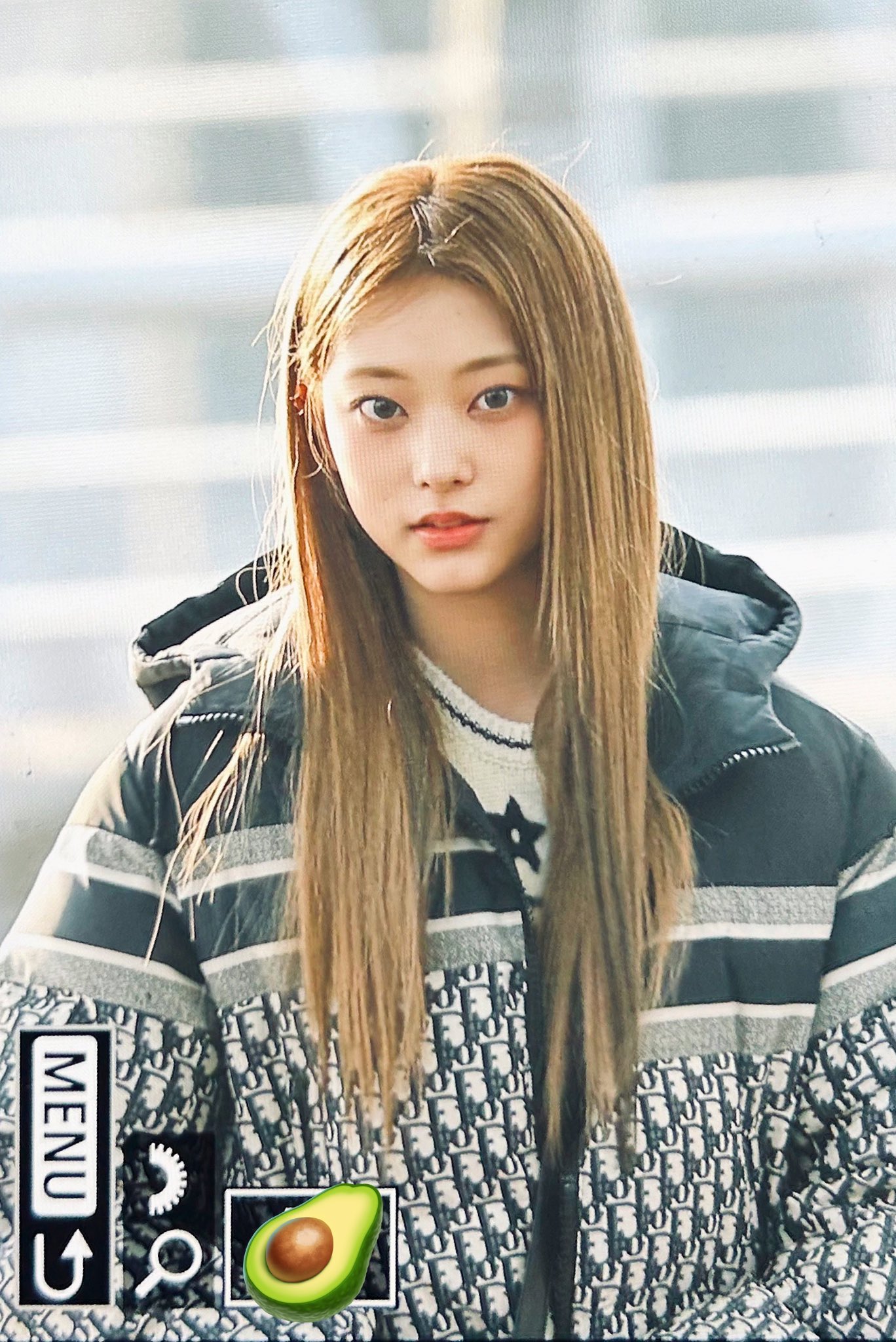 [잡담] 해린 오늘자 출국 프리뷰 | 인스티즈