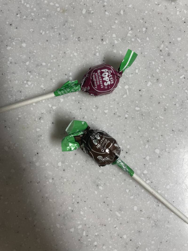 이 사탕 어렸을땐 별로였는데 나이먹고 먹으니깐 맛있다 | 인스티즈