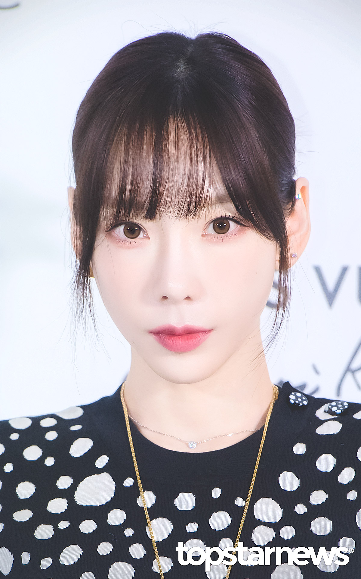 [잡담] 태연 이 립이랑 비슷한 색 아는 사람 | 인스티즈