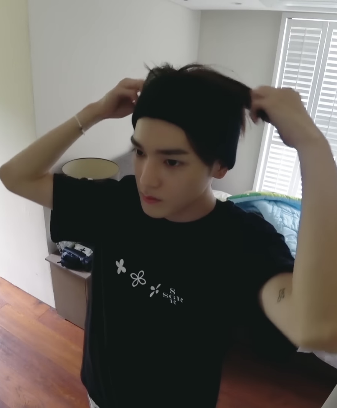 [잡담] 아 엔시티 자컨 보는데 이거 투바투 로고인줄ㅋㅋㅋㅋㅋㅋㅋㅋㅋ | 인스티즈
