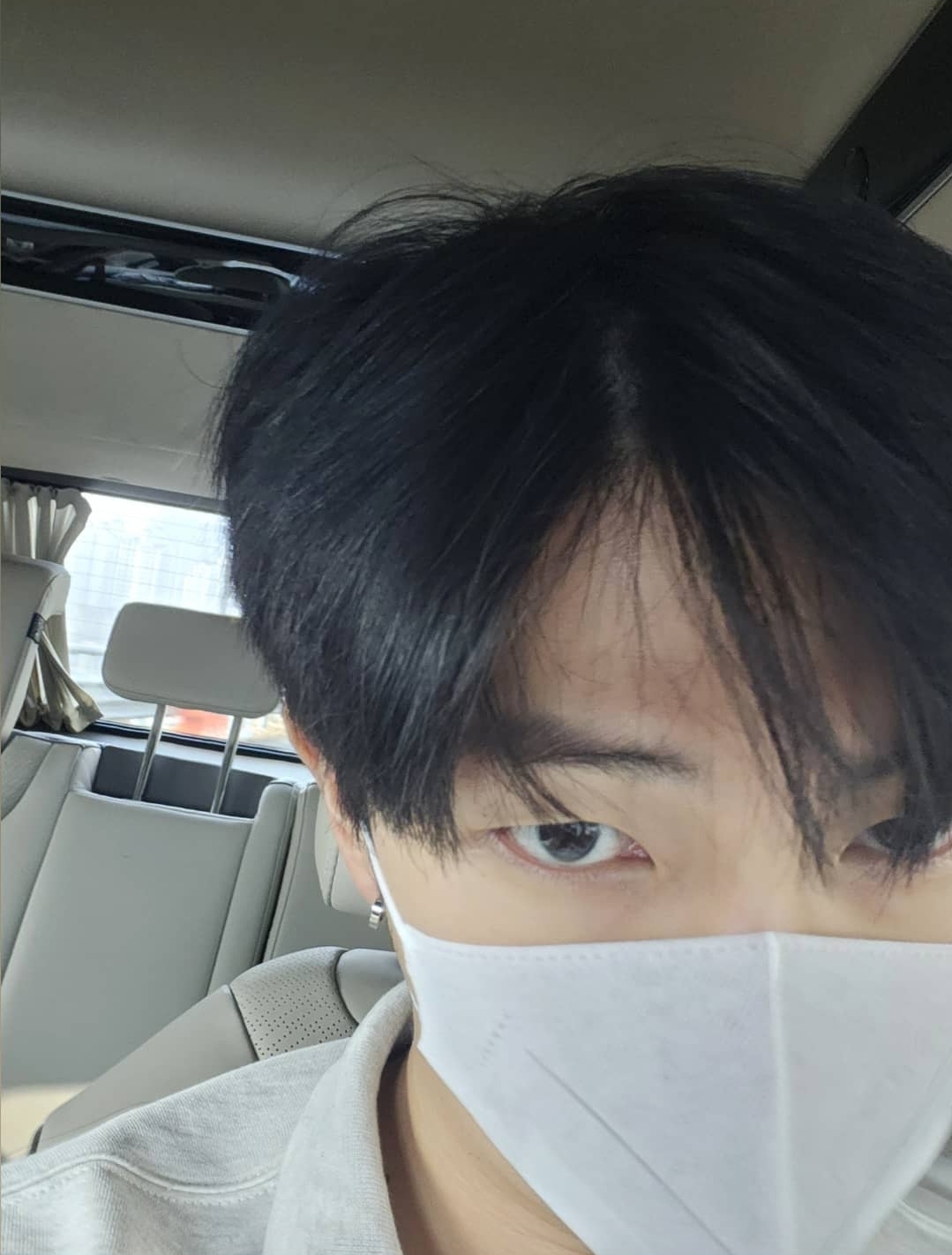 [잡담] 방탄 알엠 눈이 용🐉눈인데 이게 제왕의 눈이래 | 인스티즈