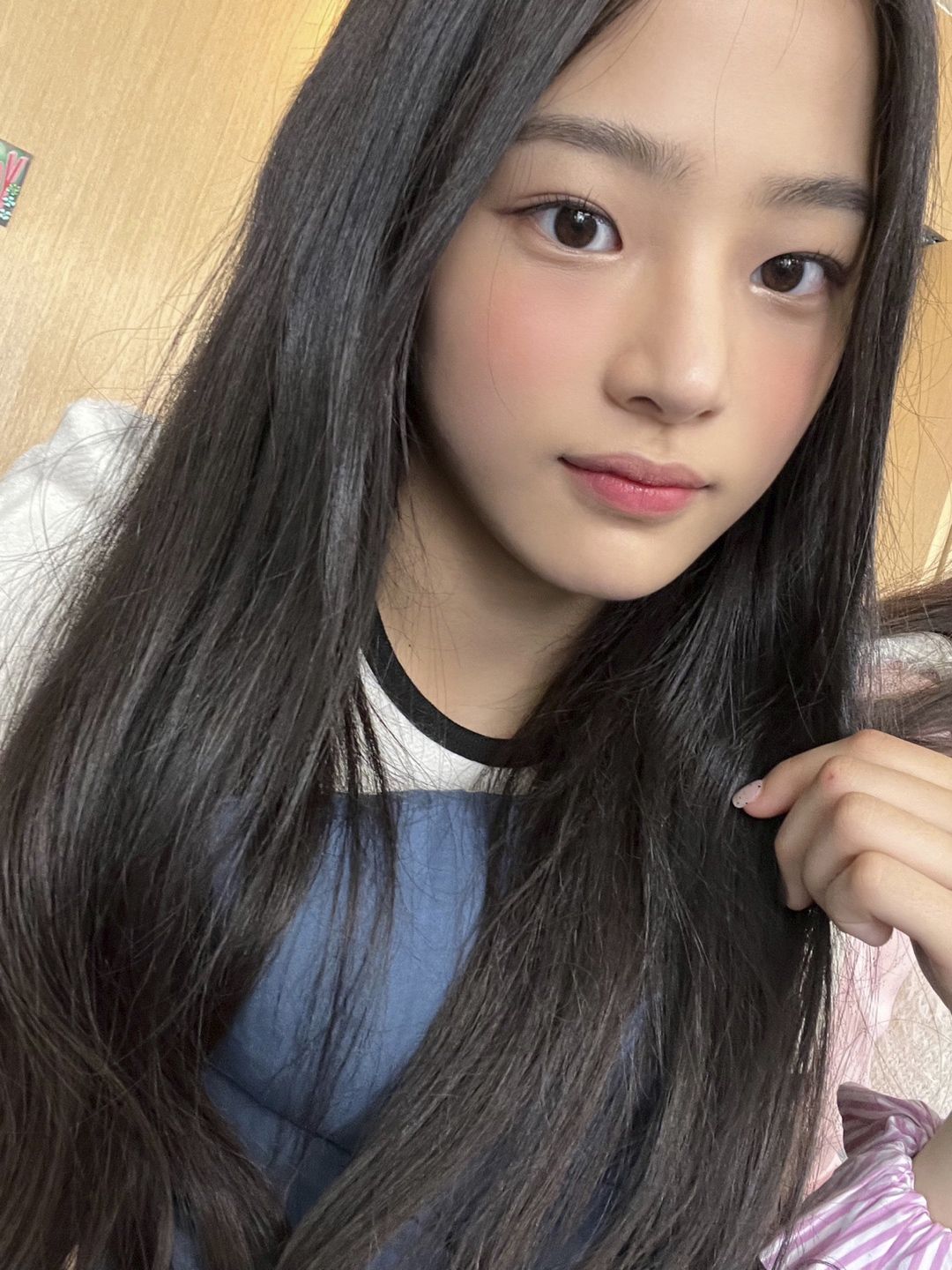 [잡담] 민지 셀카 개레전드다 | 인스티즈
