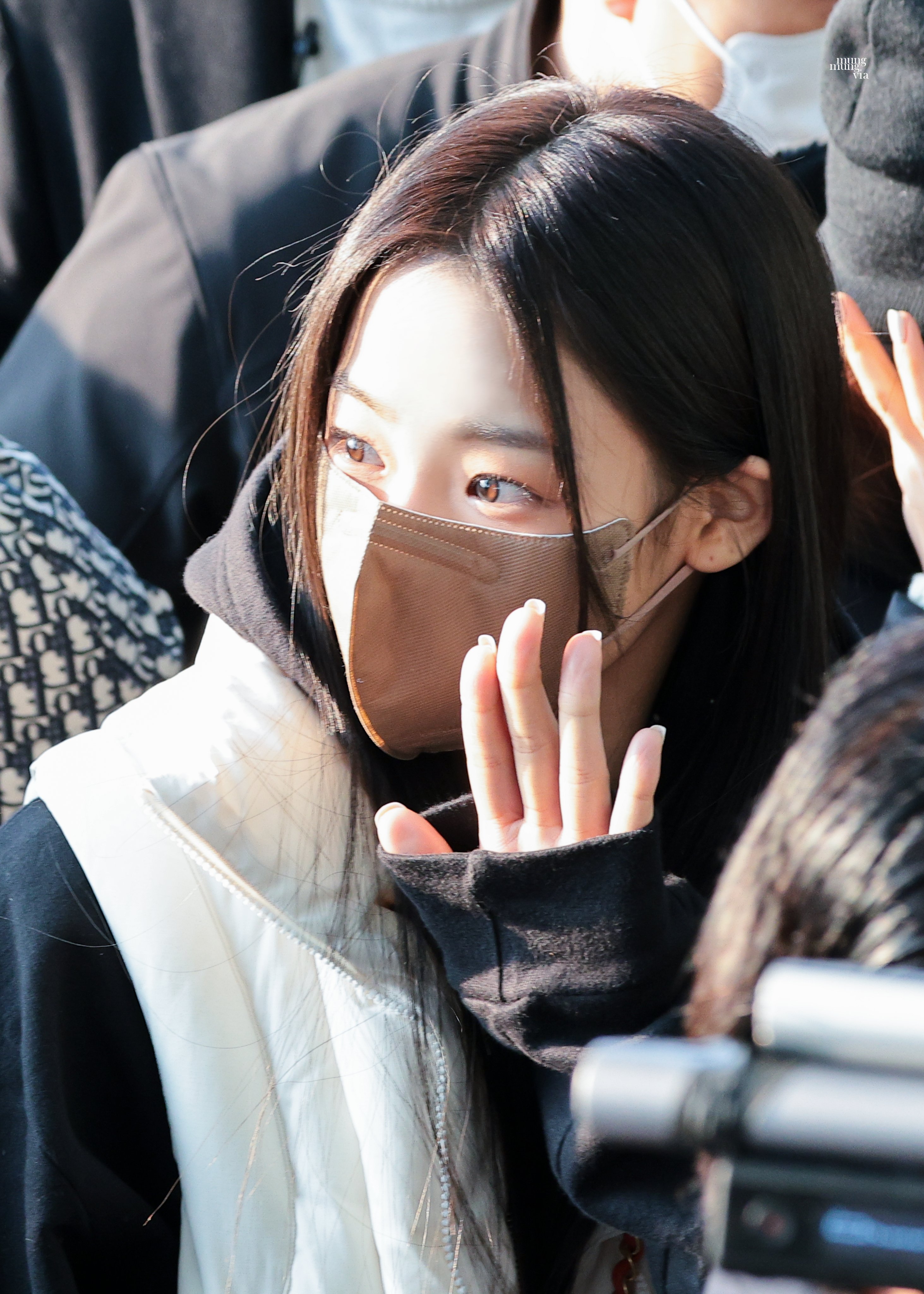 [잡담] 아니 왜 공항만 가면 설렘 MAX 선배미 폭발하는거임??? | 인스티즈