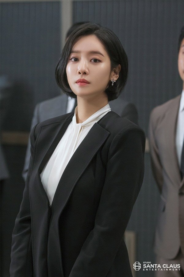 [잡담] 스튜어디스 혜정이 왜 자꾸 그 볶음머리 고집하나했는데 | 인스티즈
