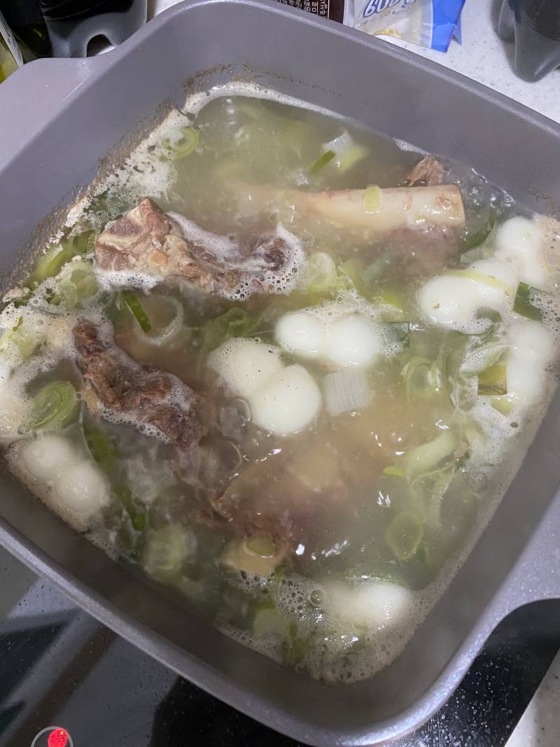 냉장고에 냉동 갈비탕 12일 해동시켯다가 지금 끓여봤는데 | 인스티즈