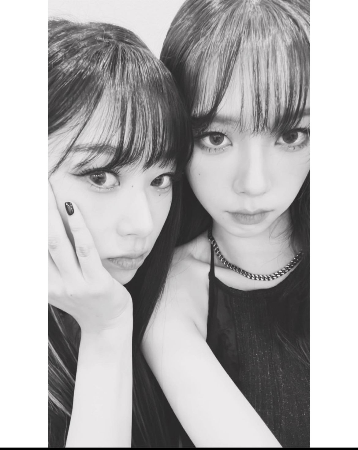 [잡담] 이 사진 카리나 뒤집어 보면 윈터같음 | 인스티즈
