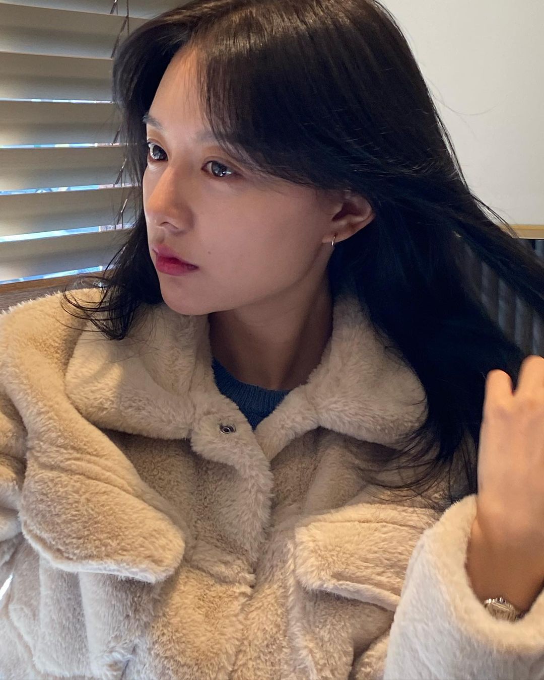 [잡담] 김지원 인스타 옷 너무 이쁘다.. | 인스티즈