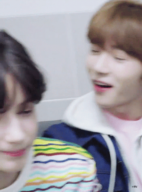 [잡담] 눈도 다 못뜨는 아기 << 이거 진짜 데뷔초 휴닝카이를 위한 말이라 생각... | 인스티즈