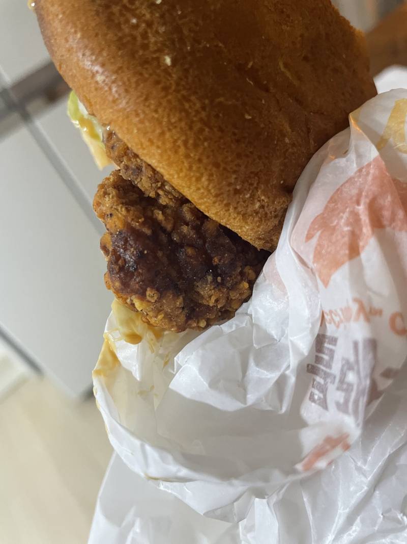 맥날 버거에서 탄 맛이나는데 오버쿡 맞아? 원래 이런맛인가; | 인스티즈