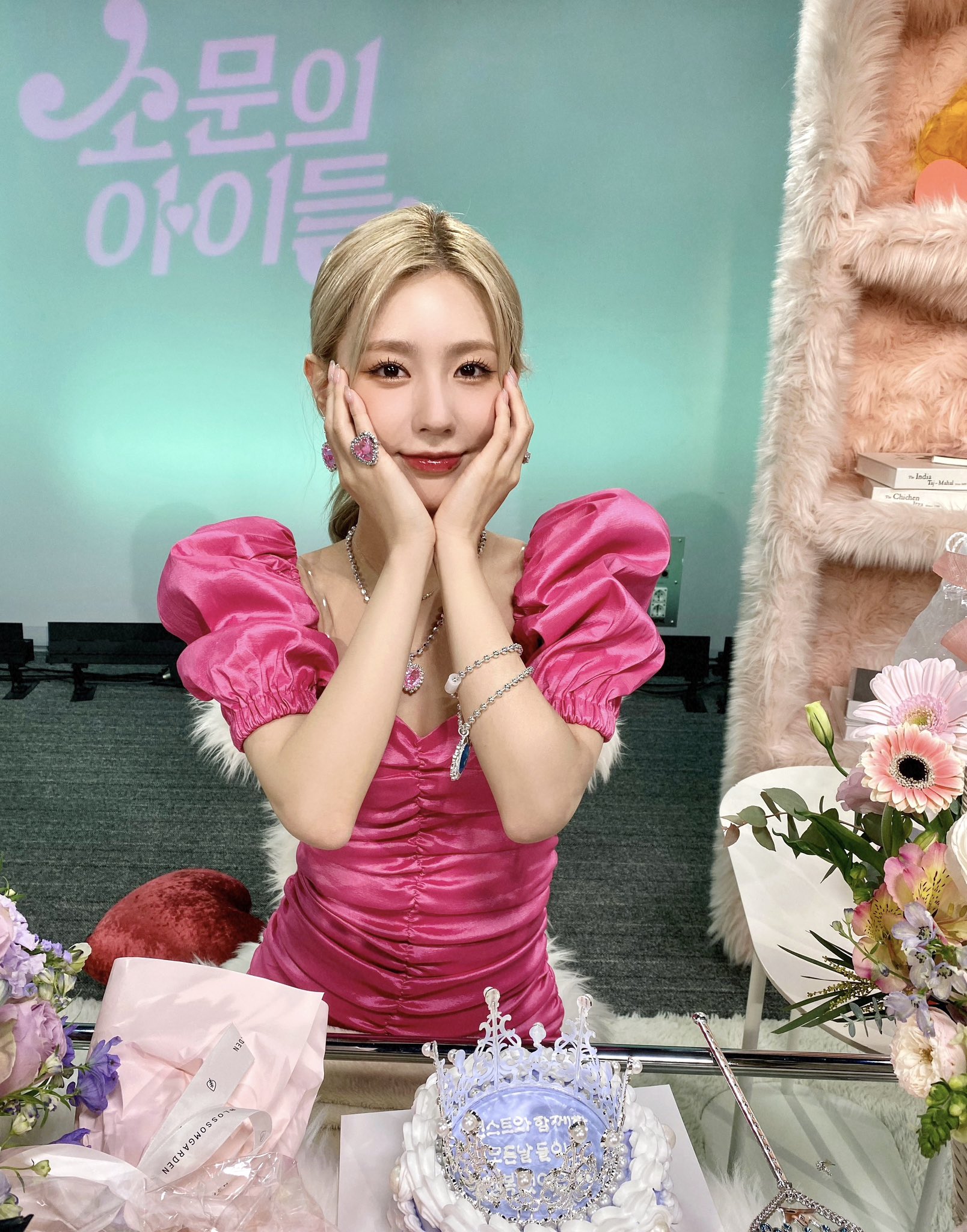 [잡담] 오이시쿠나레 모에모에큥 미연이 뚝딱 거리는 거 귀여워 🫶🏻 | 인스티즈