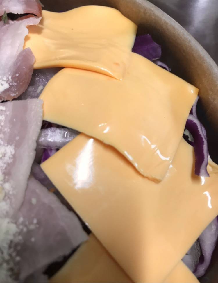 아니 샐러드 시켰는데.. 체다치즈 1000원 추가가 이게 다야…..? | 인스티즈