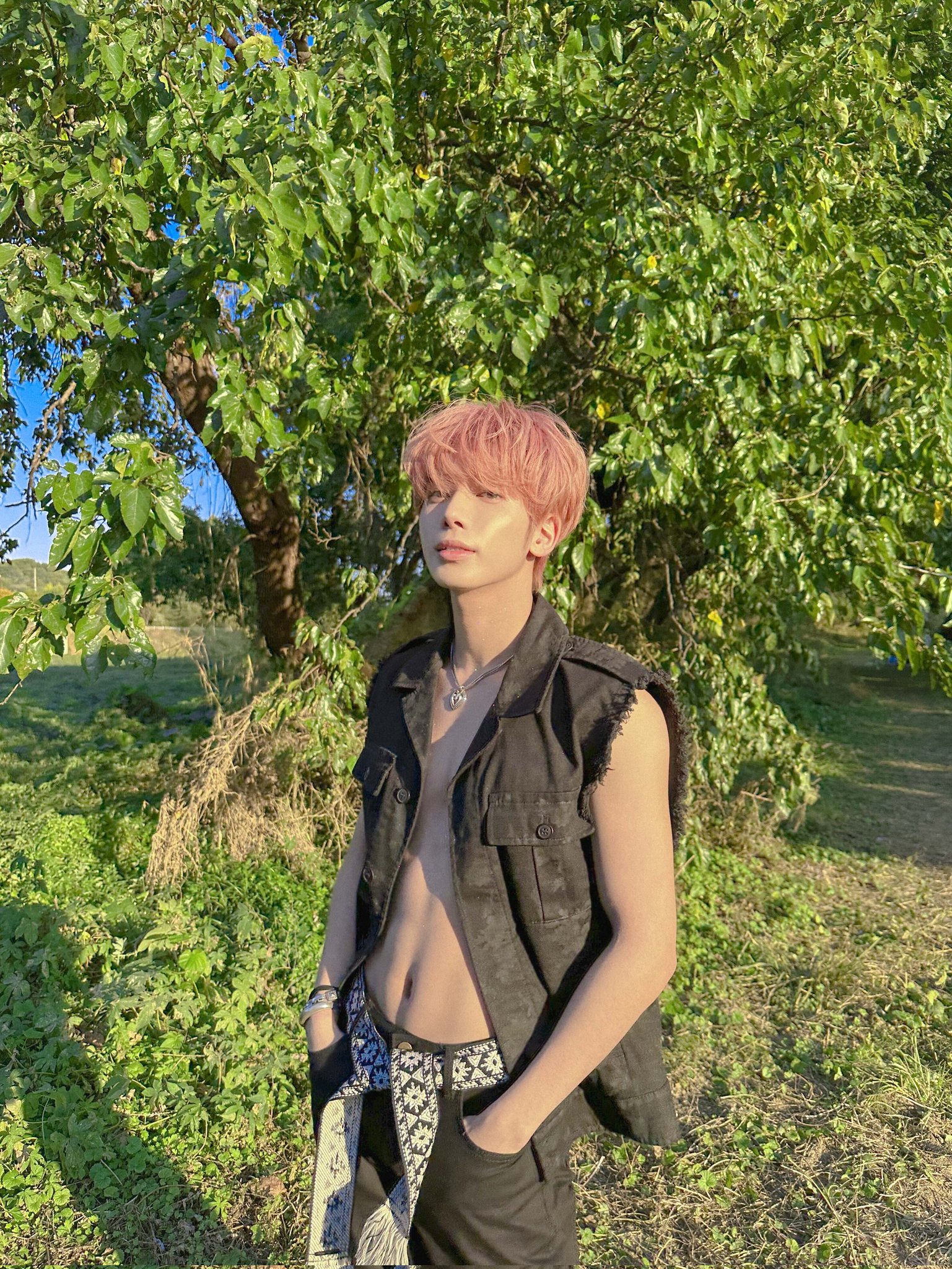 [잡담] 강태현 복근 선명한 거 봐,,, | 인스티즈